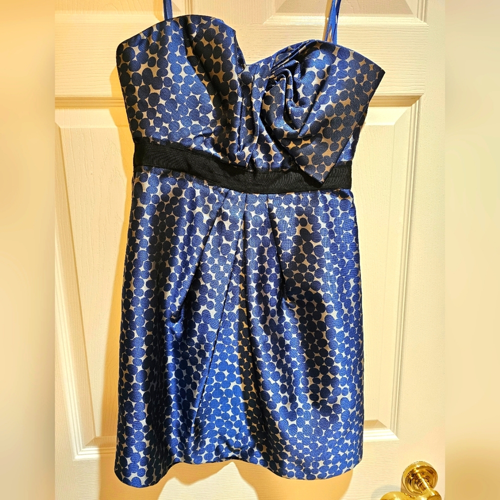 BCBGMAXAZRIA STRAPLESS DRESS